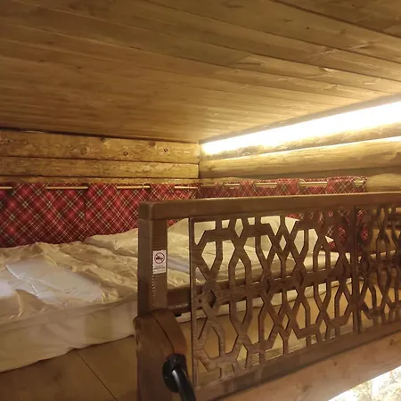 Maison d'hôtes ο σκίουρος παραδοσιακοί ξενώνες Oiti