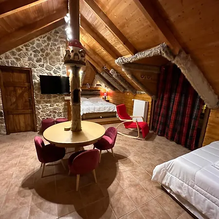 ο σκίουρος παραδοσιακοί ξενώνες Maison d'hôtes Oiti