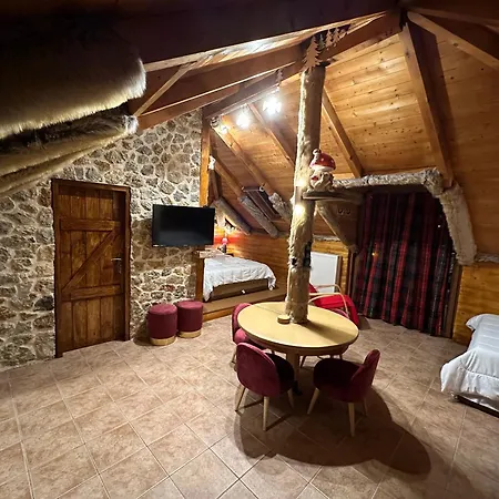 Maison d'hôtes ο σκίουρος παραδοσιακοί ξενώνες Oiti