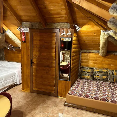 Maison d'hôtes ο σκίουρος παραδοσιακοί ξενώνες Oiti