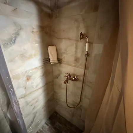 ο σκίουρος παραδοσιακοί ξενώνες Maison d'hôtes Oiti