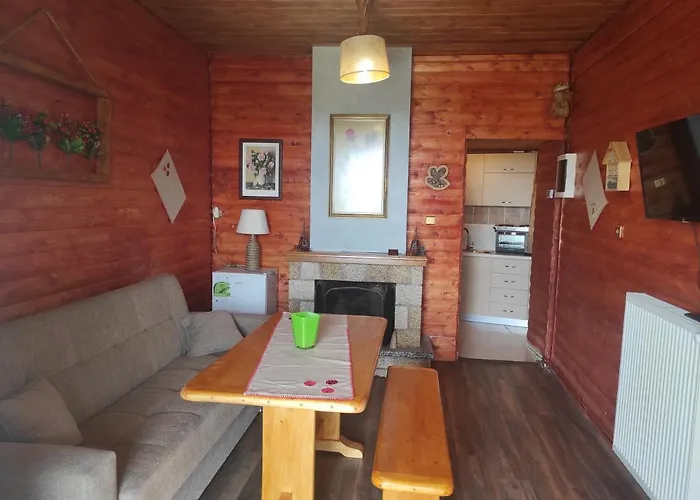 Maison d'hôtes ο σκίουρος παραδοσιακοί ξενώνες Oiti